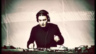 Alesso's Essential Mix on BBC Radio 1 (1/2) [HD]