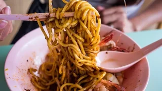 Singapore Food Tour at Old Airport Road Hawker Food Centre - Hokkien Fried Mee & Toa Payoh Rojak!