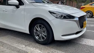 Altura real al suelo Mazda 2 Touring