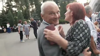 А лето цвета неба💃🌹 Счастливые минуты в парке Горького 💃🌹Харьков 2021