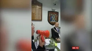 Council chaos again this time in Essex with a megaphone (UK) - BBC News - 6th November 2021