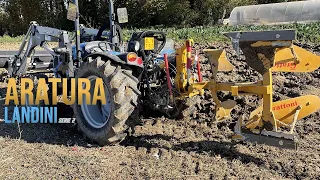 Aratura con LANDINI serie 2-50 e Aratro GRATTONI