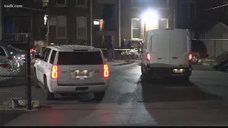 Man shot and killed in parking lot behind St. Louis apartment complex