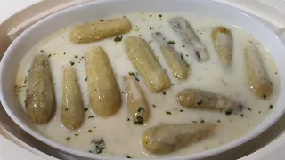 Kousa bil Laban ( Stuffed Zucchini with Meat in Yogurt Sauce )