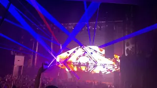 Lasers & Hold Your Colour (NOISIA Remix) - Slander Live @ The Palladium in Worcester, MA (CLIP)