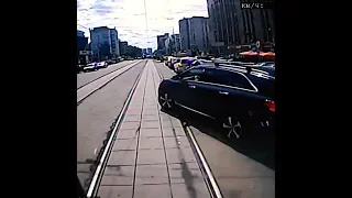 Подборка жестких ДТП с трамваями в Екатеринбурге | E1.RU