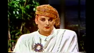 Boy George - First time with Johnny Carson [cc] 1984