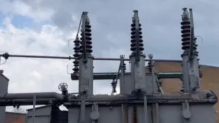 AMBIENCE: electrical substation [30 second sample]