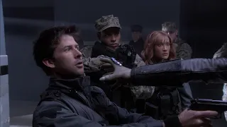 Stargate Atlantis - Season 1 - Poisoning The Well - The Life and Times of Steve - Part 3