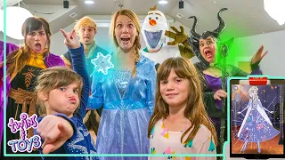 Disney Frozen 2! Elsa and Anna Pretend Play with Kate and Lilly and the Osmo Super Studio!