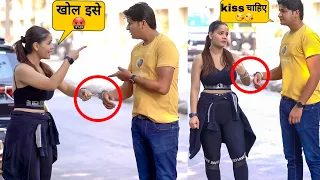 Hathkadi prank // prank on Attitude girl // Sumit cool dubey