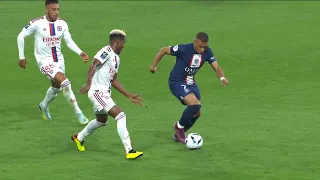 Mbappé TOYING with Lyon’s defence