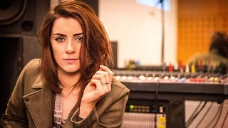 Lucie Jones - Never Give Up On You (Instrumental)