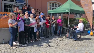 Zappndudap bei der Abschlusskundgebung von Kidical Mass in Wasserburg