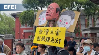 Miles de taiwaneses se manifiestan contra el polémico paquete de reformas parlamentarias