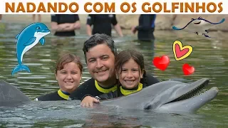 MARIA CLARA E JP NADANDO COM OS GOLFINHOS🐬 Vale a pena ver de novo🎬