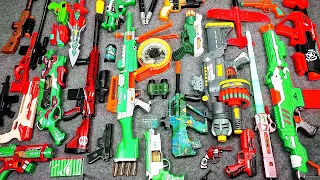 Special Police Weapons Toy set Unboxing M416 guns, Gas mask, Glock pistol, Dagger, AK47 guns