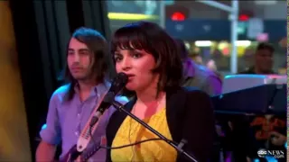 Norah Jones - Happy Pills (live @ GMA)