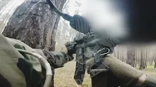 Ukrainian Forces ambush & destroyed an Russian foot patrol near the frontline. Historical footage