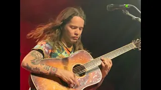 Billy Strings “Away from the Mire” into “Long Forgotten Dream” Live in Cambridge, MA, Nov 14, 2019