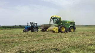 Кормозбиральний комбайн John Deere 8300i