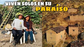 HUYERON de la Ciudad para VIVIR SOLOS en un ANTIGUO PUEBLO | su paraíso “Parantama”