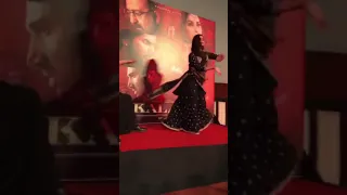 Alia Bhatt Dancing on Ghar more pardesiya song 😍for kalank promotion❤️ #Aliabhatt #gharmorepardesiya