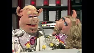 The Muppet Show - 315: Lesley Ann Warren - Pigs in Space: Dummo Rays (1979)