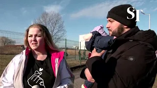 The anxious wait for relatives at Ukraine's border