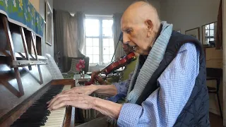 Hit the Road to Dreamland - 96歳 96 year old piano violin  Social Bubble Jazz ソーシャルバブルジャズ