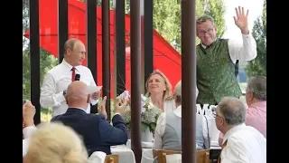 В Кремле рассказали о тосте и подарках Путина на свадьбу главе МИД Австрии