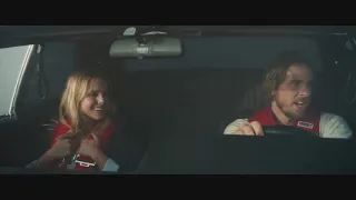 Чарли и Энни уходят от погони - Хватай и беги, 2012 - отрывок из фильма