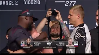 Derrick Lewis Pulls A Tony Ferguson & Scares Dana At FaceOff 😂