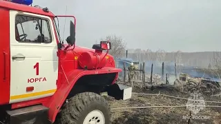 Два дома сгорели при пожаре в деревне Любаровка Юргинского округа