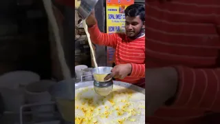 kesar Kadhai Doodh || Kesar Milk || Kadhai Milk In East Delhi || #shorts #kesarmilk