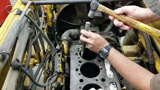 Cylinder sleeve piston liner removal