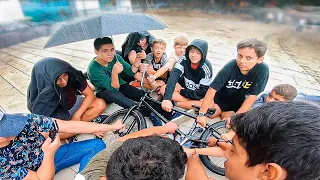 EL ÚLTIMO EN SOLTAR LA BMX SE LA QUEDA