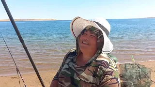 Знаменитая рыбачка Виктория ✋👍🐟