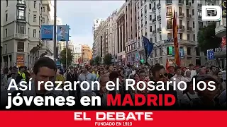 Así transcurrió la peregrinación de los jóvenes por las calles de Madrid para rezar el rosario