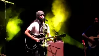 Atif Aslam Live in Concert - Pehli Nazar Mein - Guitar Solo Unplugged Version - HD