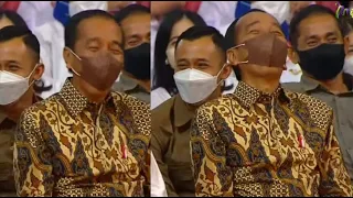 NO CENSORED! CAK LONTONG BIKIN PAK PRESIDEN KETAWA SAMBIL TERPINGKAL NGAKAK JOKOWI ALIAS PRESIDEN RI