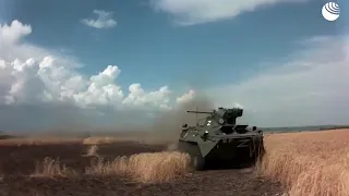 Russian BTR-82A vs Ukrainian M113
