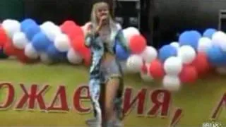 Russian Singer Natalie Falls Off Stage Video.flv