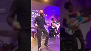 Pastor Tim Rogers & The Fellas-No Turning Back Remix Live!!!