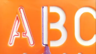 Английский алфавит для детей  |  Рисуем буквы по трафарету цветными фломастерами.