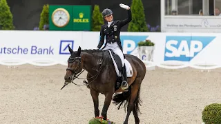 Christoph Hess kommentiert Grand Prix von Jessica von Bredow-Werndl und Dalera