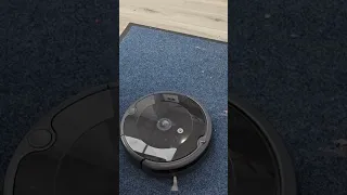 Roomba Essential vs Roomba 692 Robot Vacuum COMPARISON