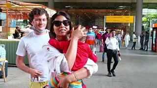 Shriya Saran spotted at the Airport with Family