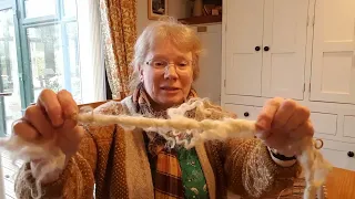 Ep. 4 - Peg loom weaving cushion project with handspun super bulky yarns