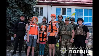 Під прицільним вогнем ворога «Білі янголи» вивезли з Нью-Йорка багатодітну сім’ю